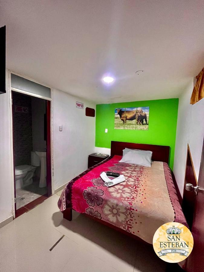טונחה Hostal San Esteban Fgs מראה חיצוני תמונה